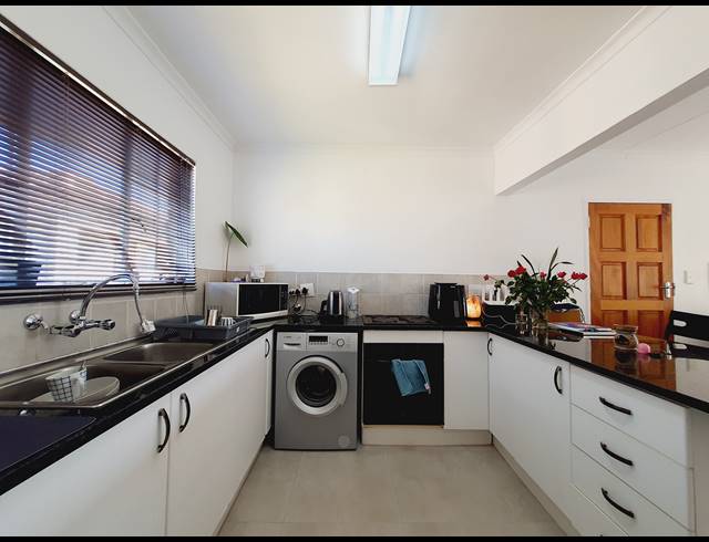 2 BEDROOM APARTMENT RENTED IN NOORDWYK